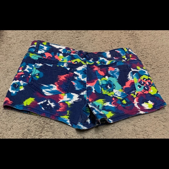 Mossimo Multicolor Shorts - Picture 3 of 3